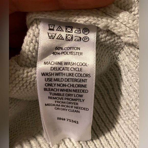 Rachel, Zoe, quarters of sweater xs - Picture 8 of 8